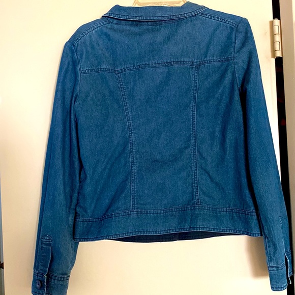 Trixie and Lulu lightweight, dark denim jacket. - Picture 6 of 8